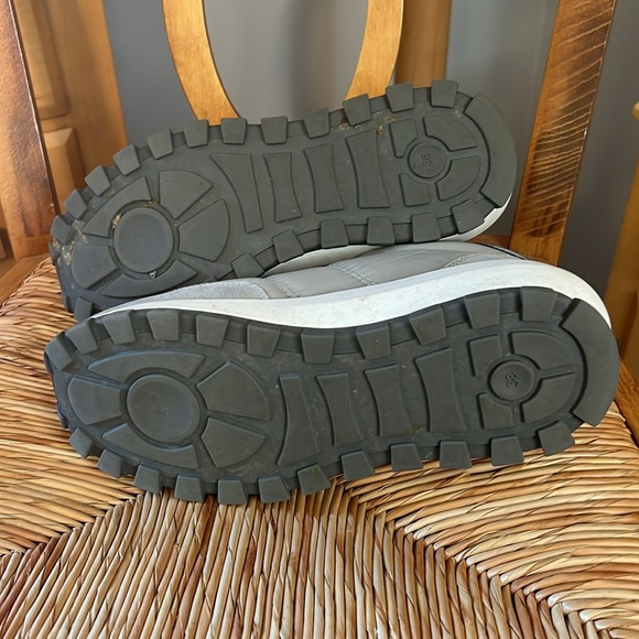 EUC H&M women’s platform gray sneakers size 7 - Picture 7 of 10